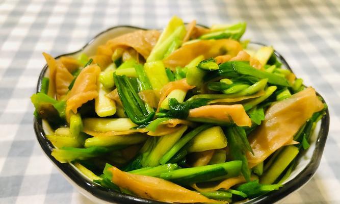 江湖悠悠清炒黄瓜食谱配方有哪些？清炒黄瓜食谱材料汇总是什么？