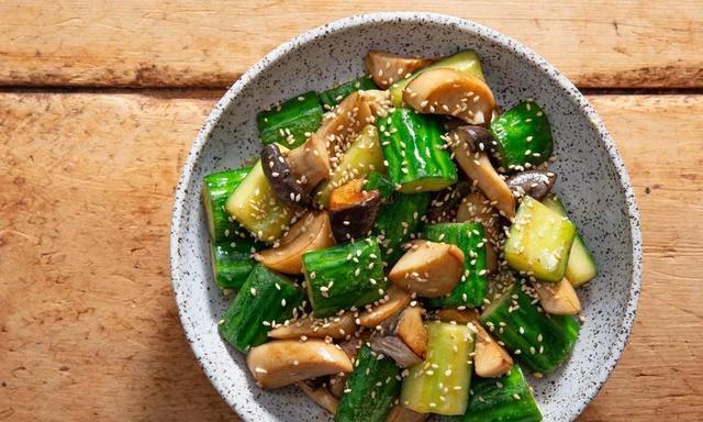 江湖悠悠清炒黄瓜食谱配方有哪些？清炒黄瓜食谱材料汇总是什么？